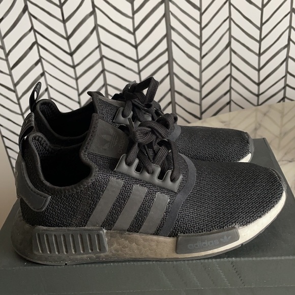 Adidas NMD R1 - Picture 2 of 8